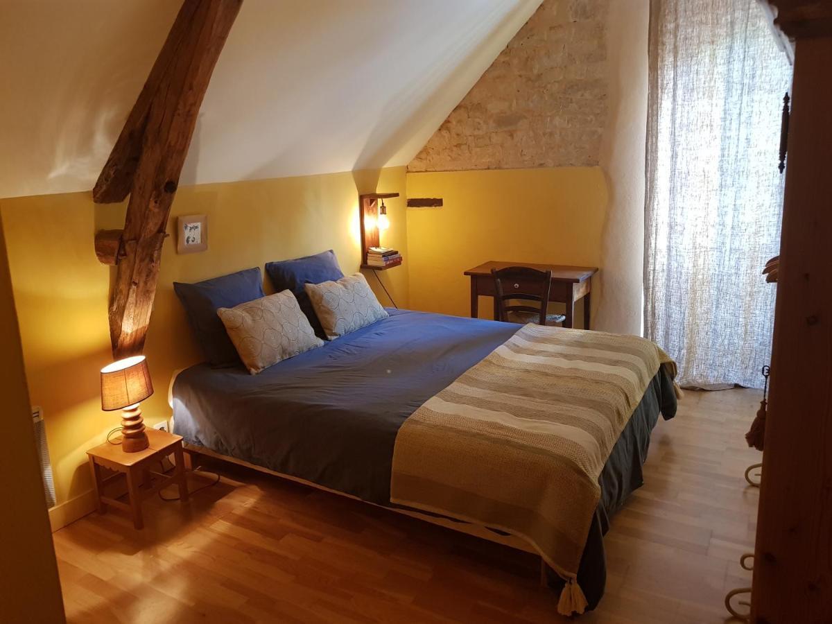 לינה וארוחת בוקר Murat Le Moulin De Jules Et Akasha מראה חיצוני תמונה