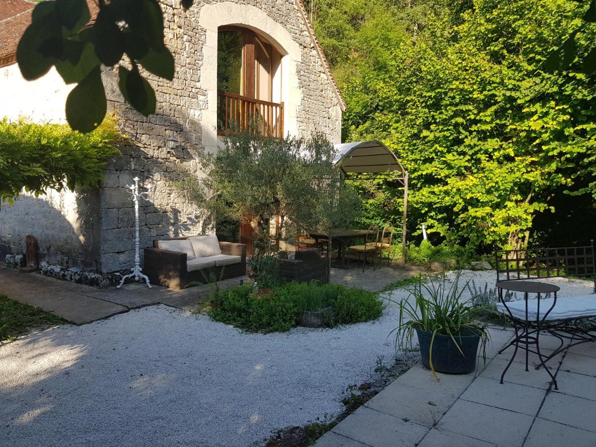 לינה וארוחת בוקר Murat Le Moulin De Jules Et Akasha מראה חיצוני תמונה