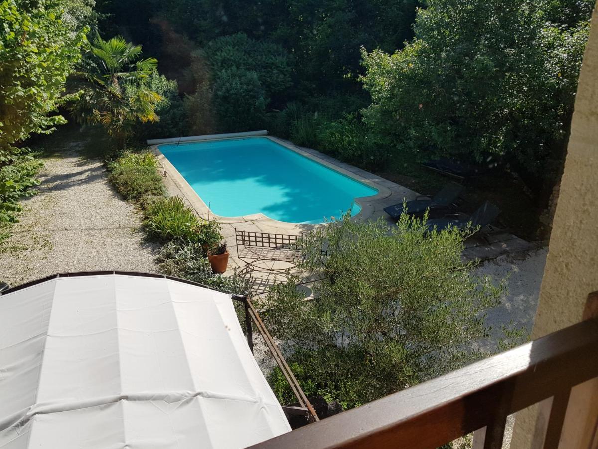 לינה וארוחת בוקר Murat Le Moulin De Jules Et Akasha מראה חיצוני תמונה