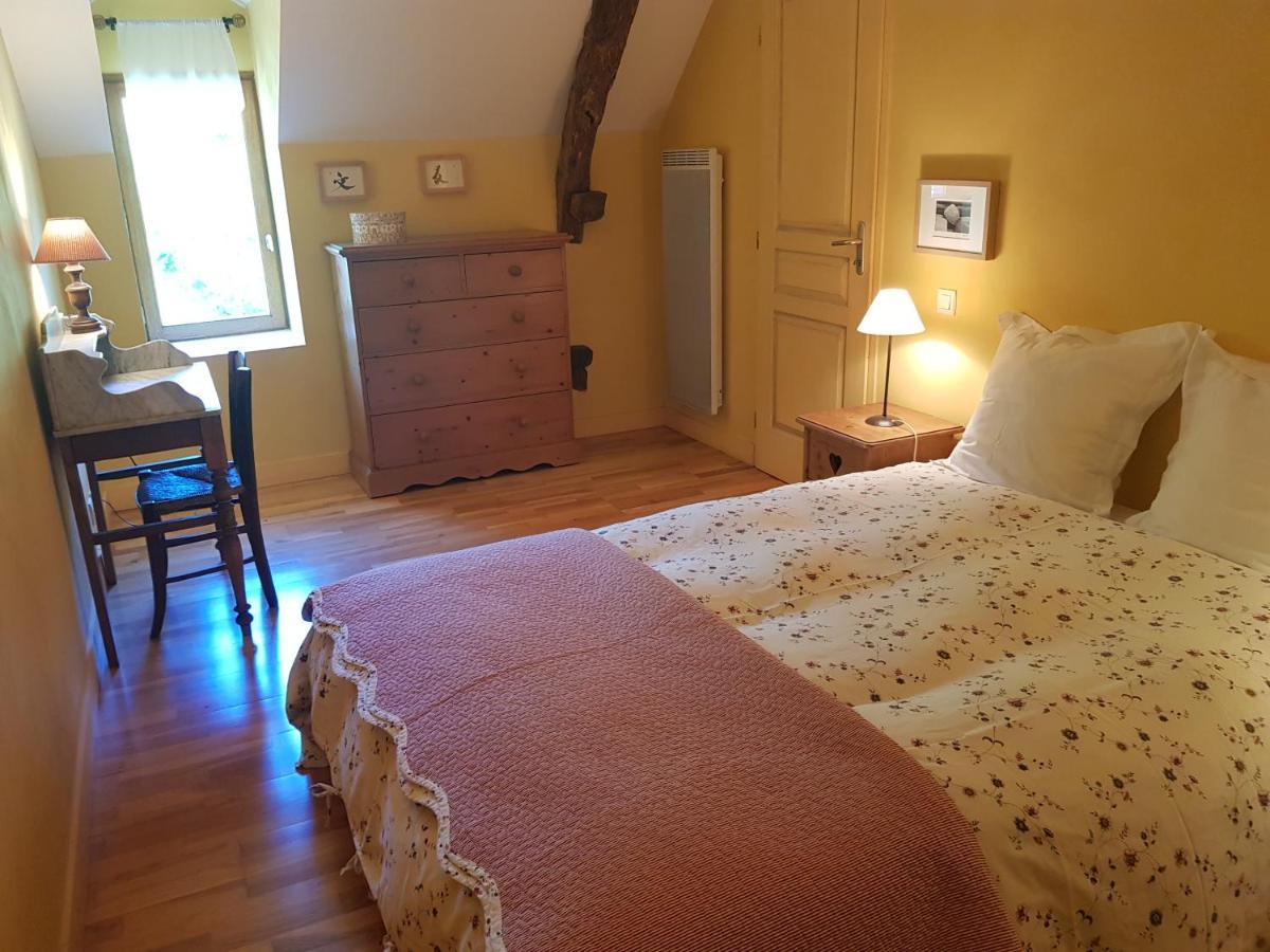 לינה וארוחת בוקר Murat Le Moulin De Jules Et Akasha מראה חיצוני תמונה